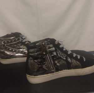 Vintage Havana Star Studded High Tops Size 8.5
